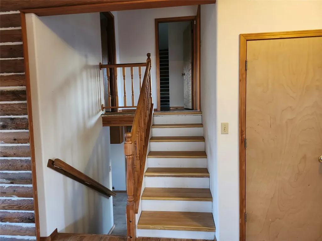 14 Fox Road Hot Springs MT 59845
