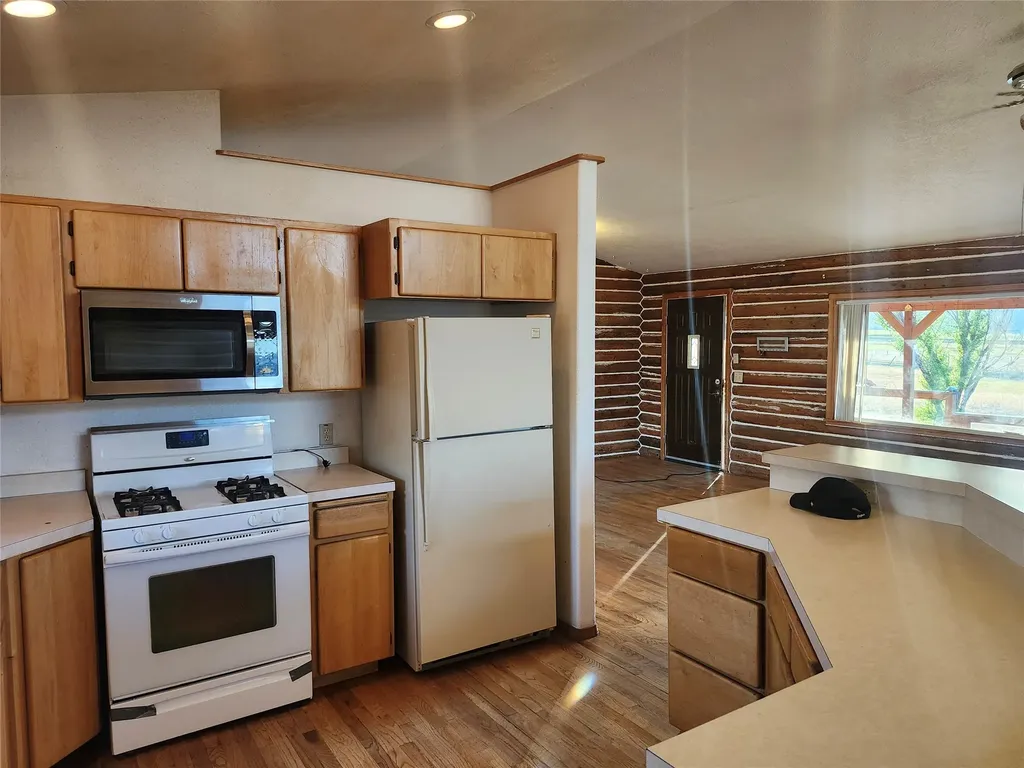 14 Fox Road Hot Springs MT 59845