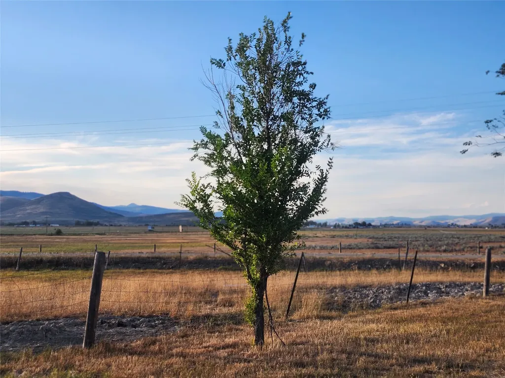 14 Fox Road Hot Springs MT 59845