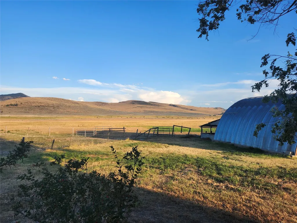14 Fox Road Hot Springs MT 59845