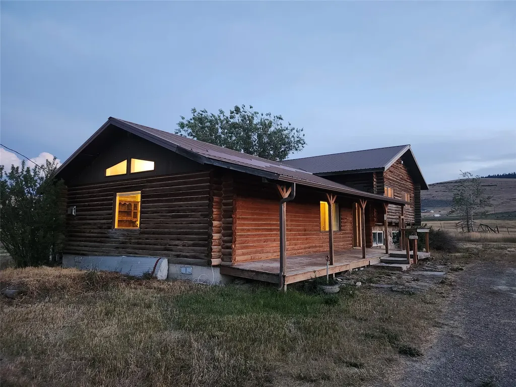 14 Fox Road Hot Springs MT 59845