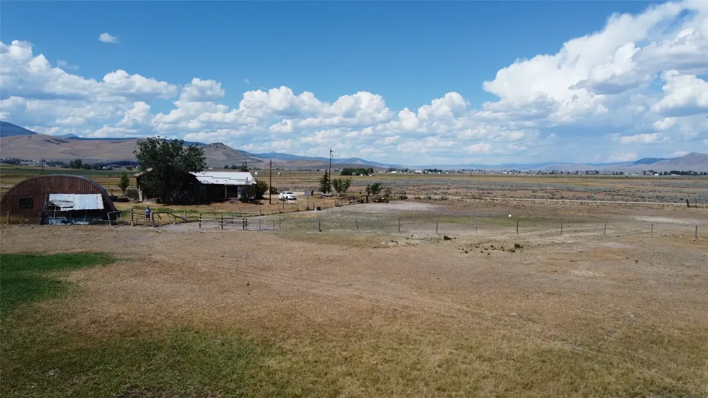 14 Fox Road Hot Springs MT 59845