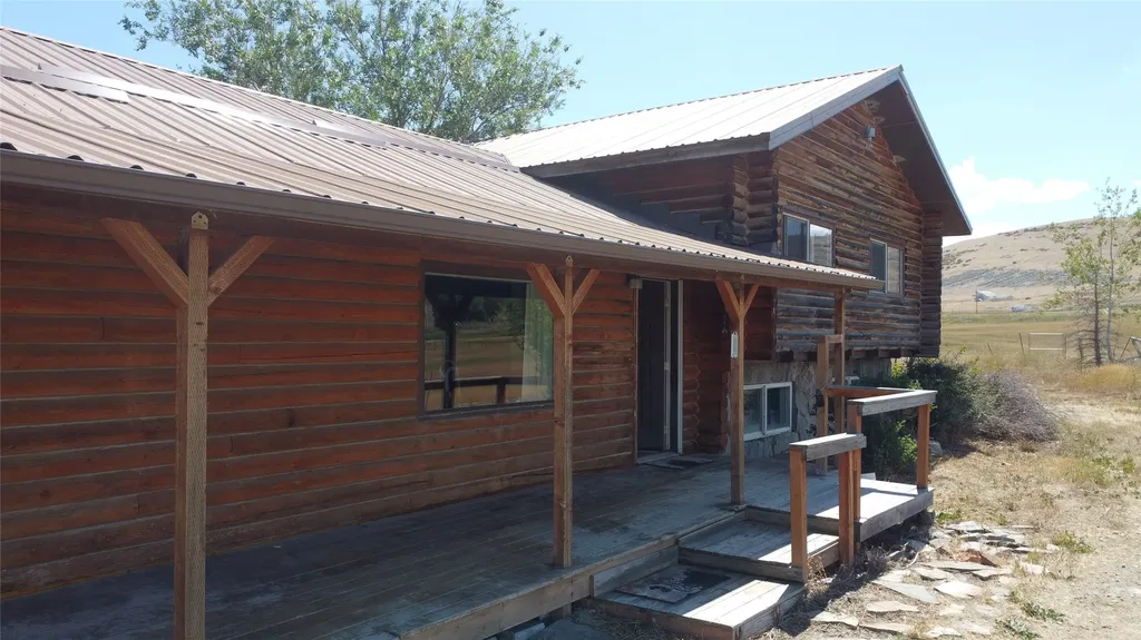 14 Fox Road Hot Springs MT 59845