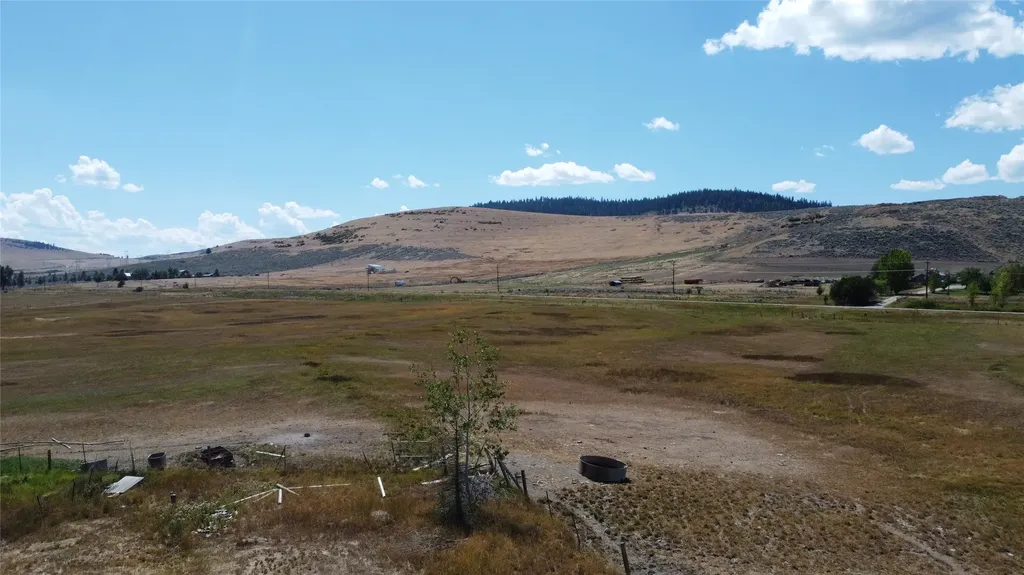 14 Fox Road Hot Springs MT 59845