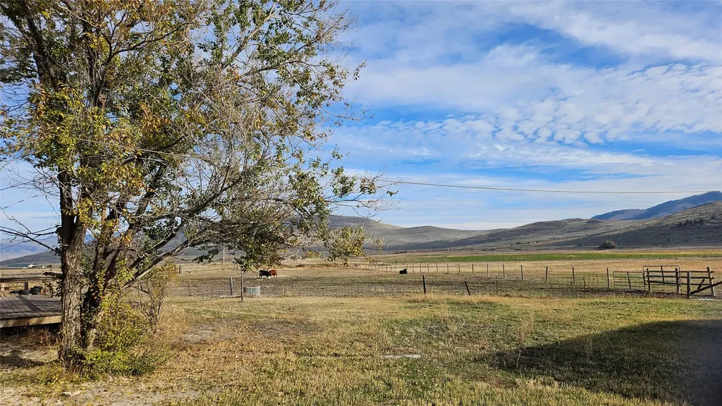 14 Fox Road Hot Springs MT 59845