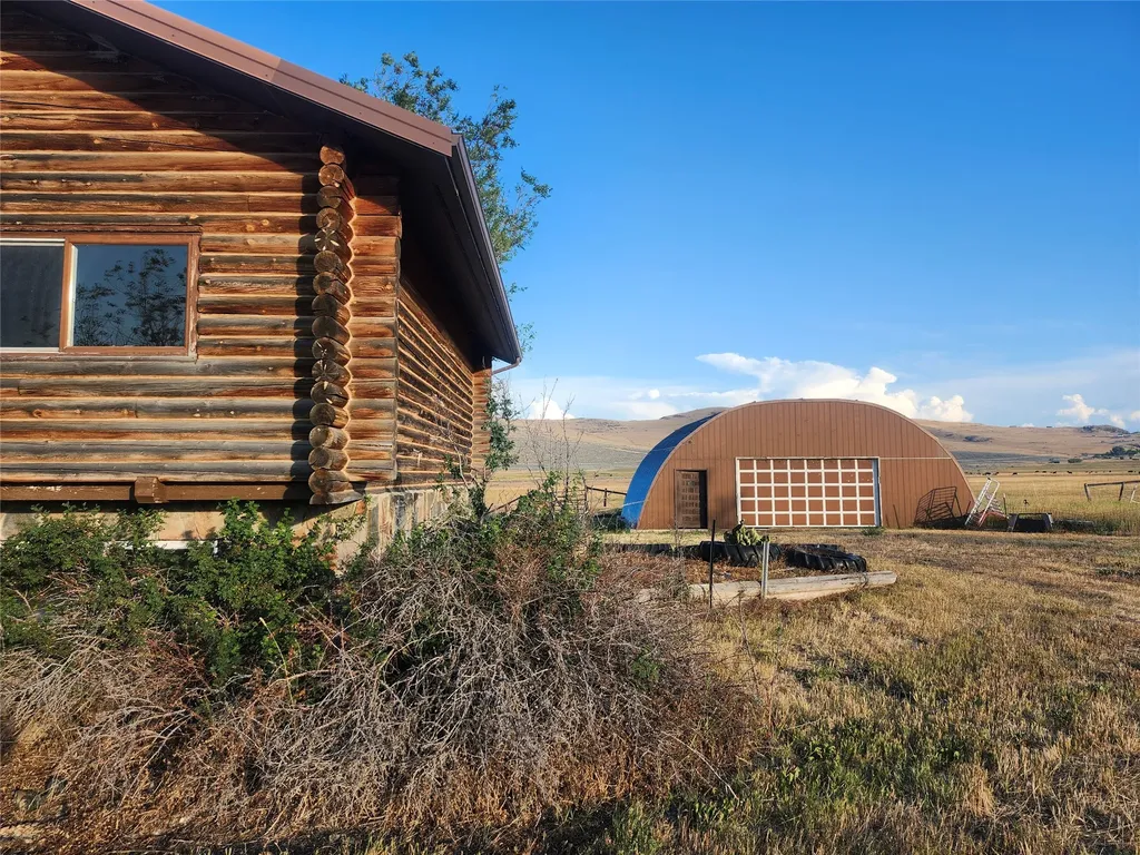 14 Fox Road Hot Springs MT 59845