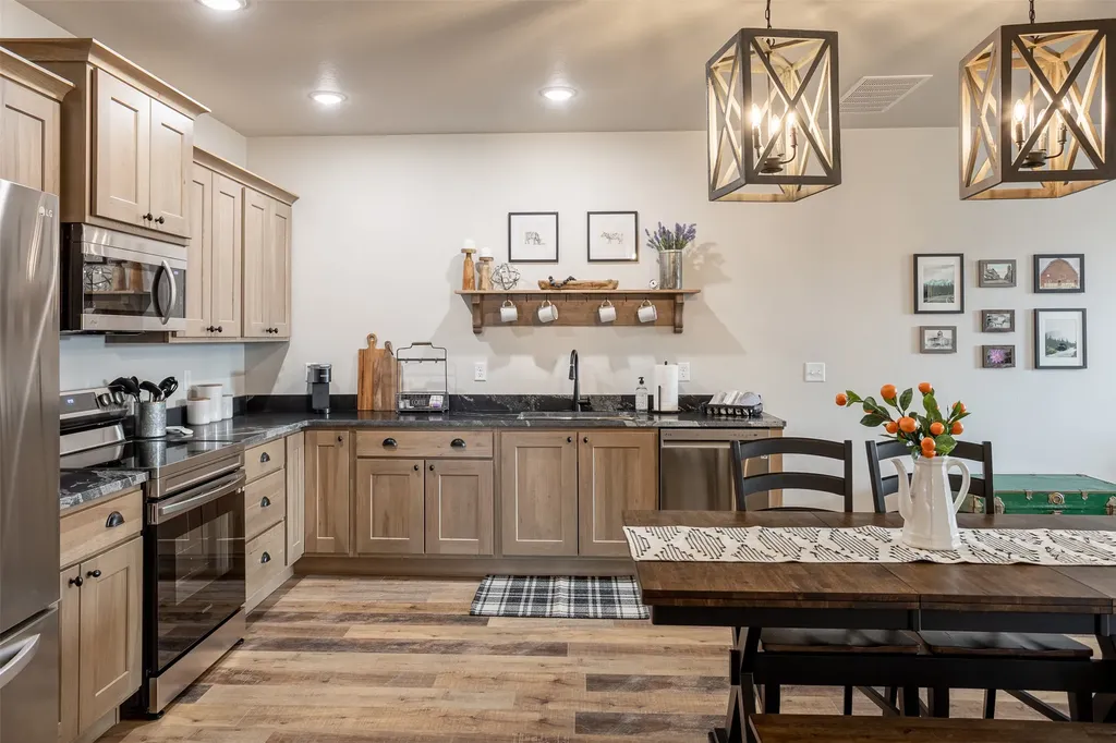 131 Kyle Lane Hamilton MT 59840