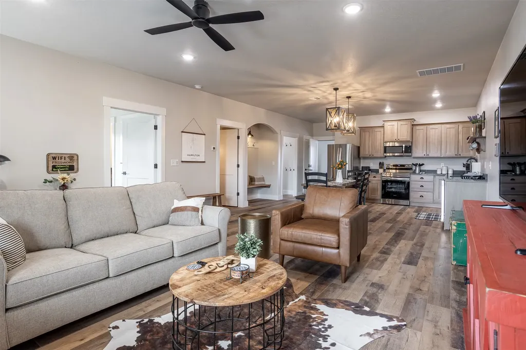 131 Kyle Lane Hamilton MT 59840