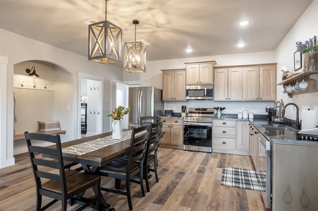 131 Kyle Lane Hamilton MT 59840