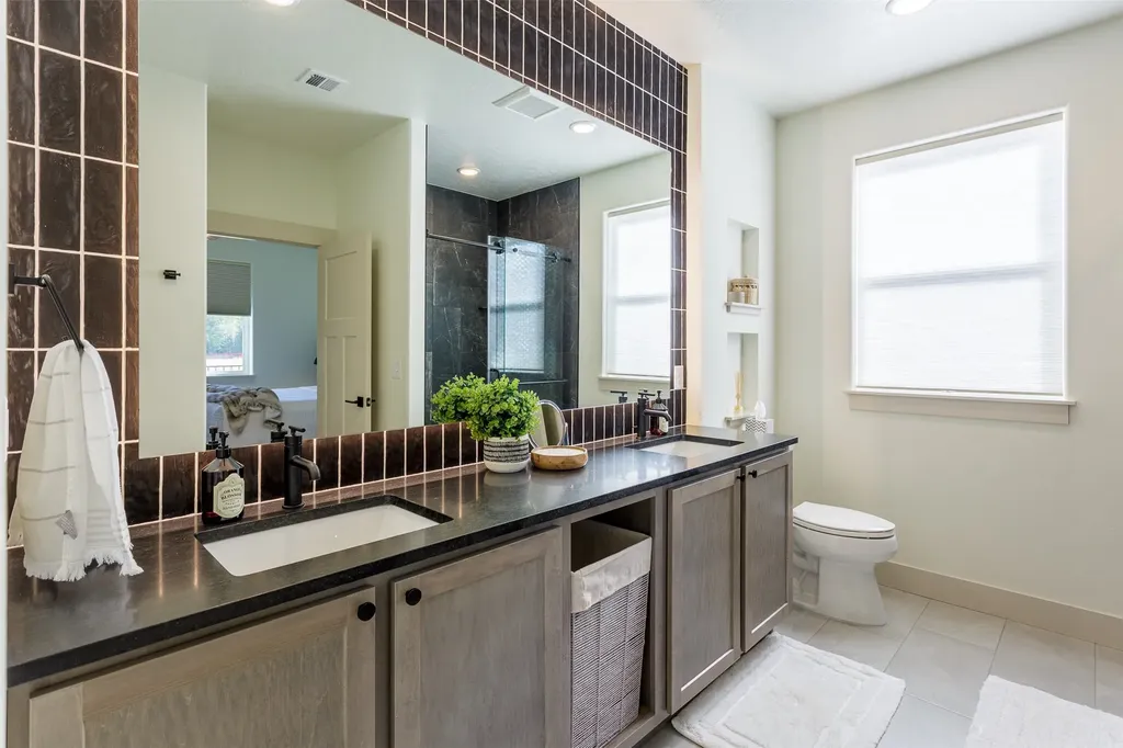 131 Kyle Lane Hamilton MT 59840