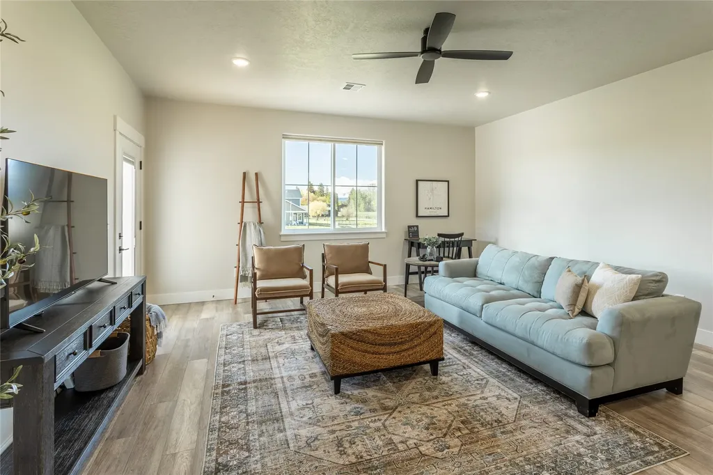 131 Kyle Lane Hamilton MT 59840