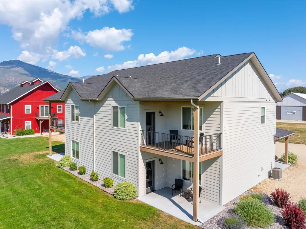 131 Kyle Lane Hamilton MT 59840