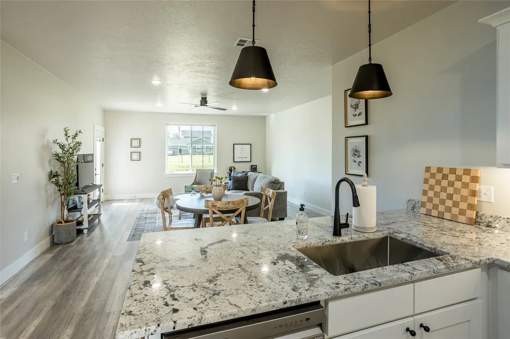 131 Kyle Lane Hamilton MT 59840