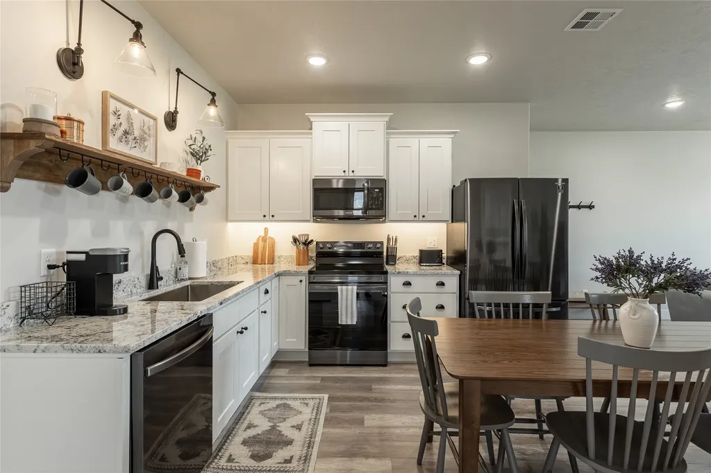 131 Kyle Lane Hamilton MT 59840