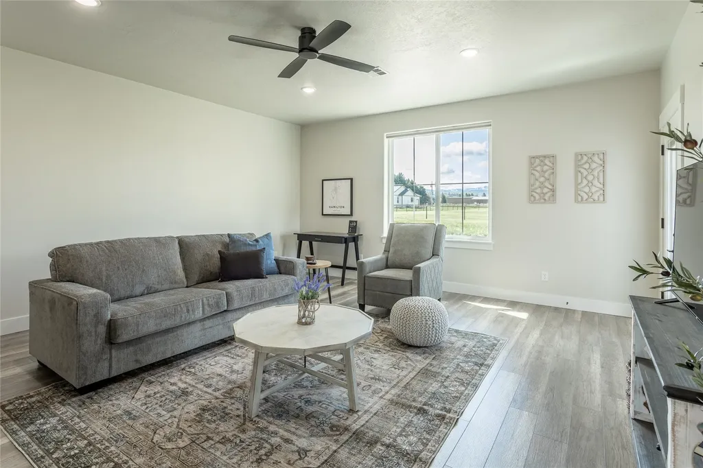 131 Kyle Lane Hamilton MT 59840