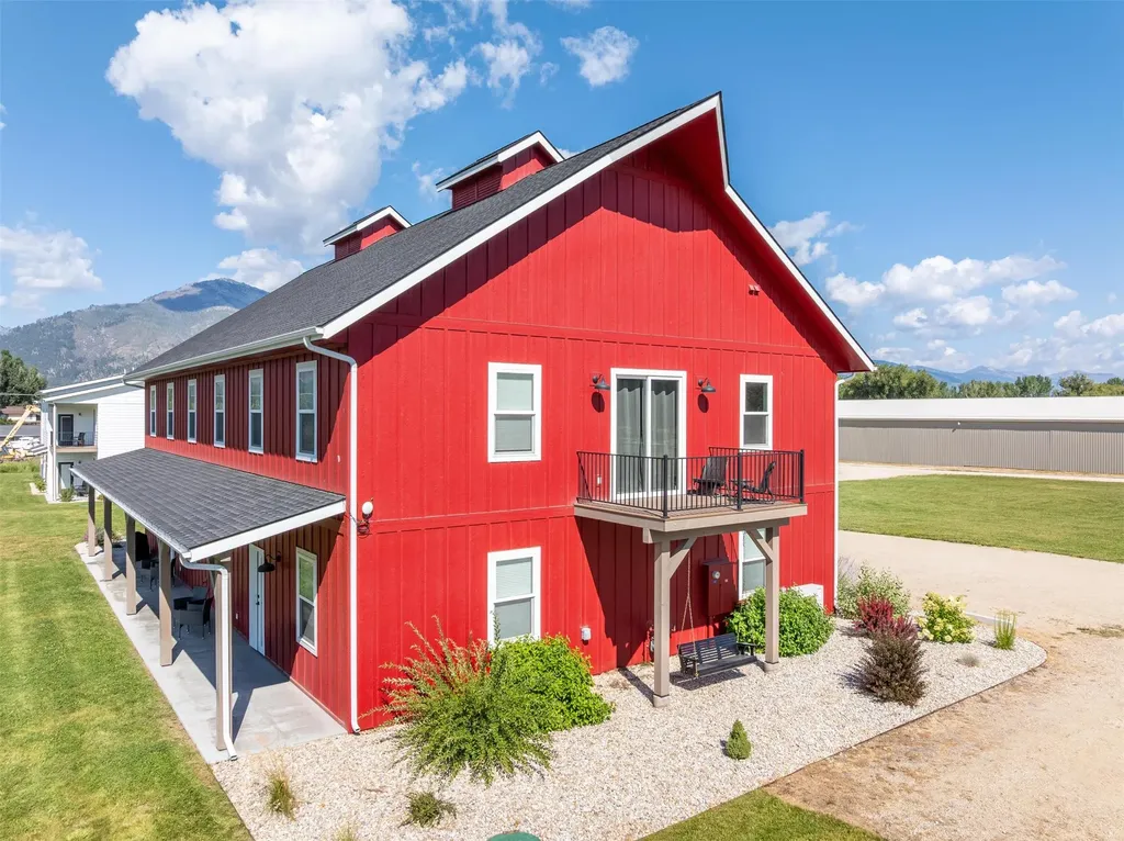 131 Kyle Lane Hamilton MT 59840