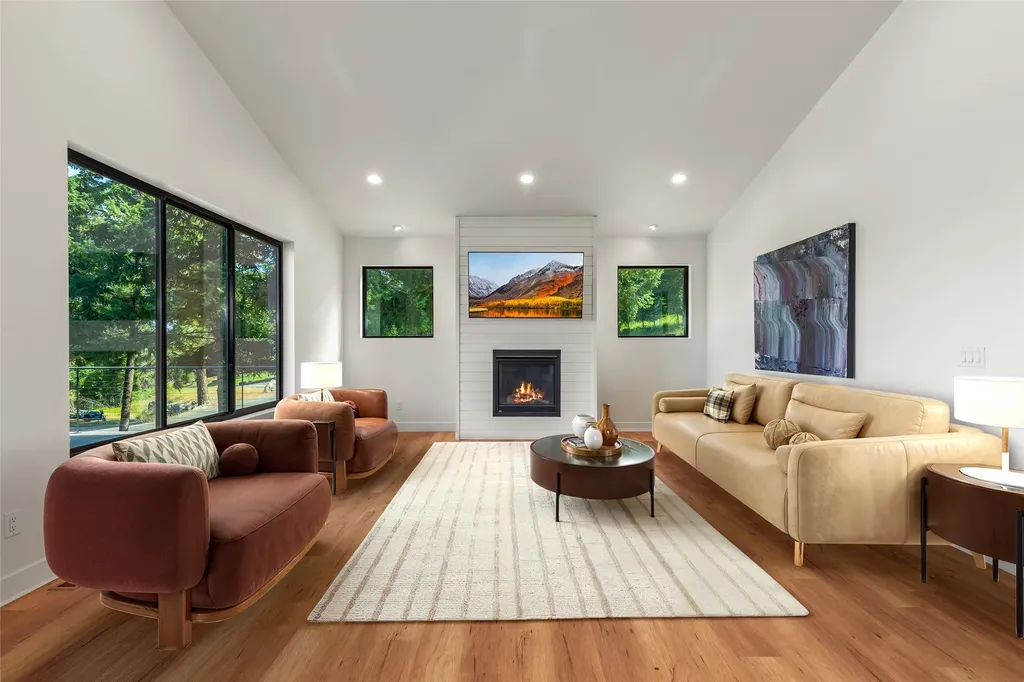 175 Wulff Lane Lakeside MT 59922