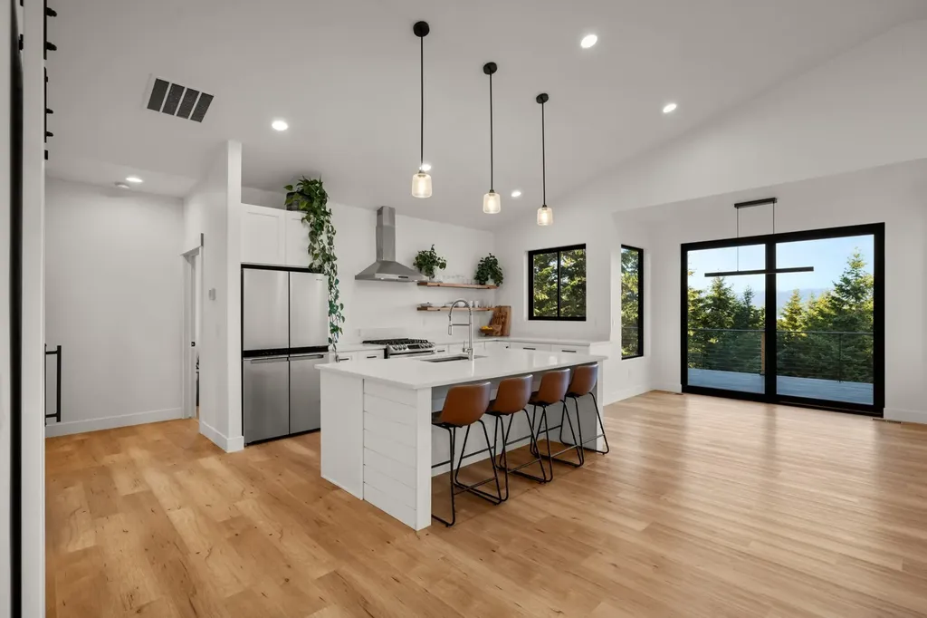 175 Wulff Lane Lakeside MT 59922