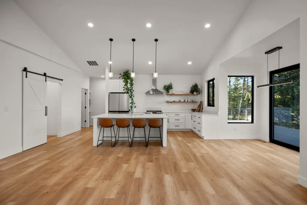 175 Wulff Lane Lakeside MT 59922