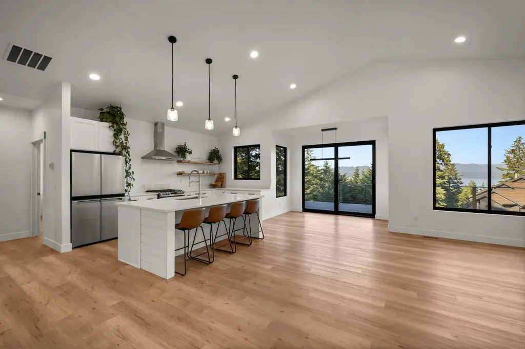 175 Wulff Lane Lakeside MT 59922
