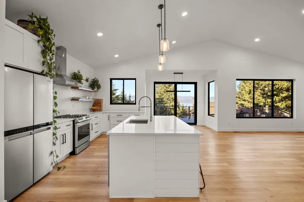 175 Wulff Lane Lakeside MT 59922