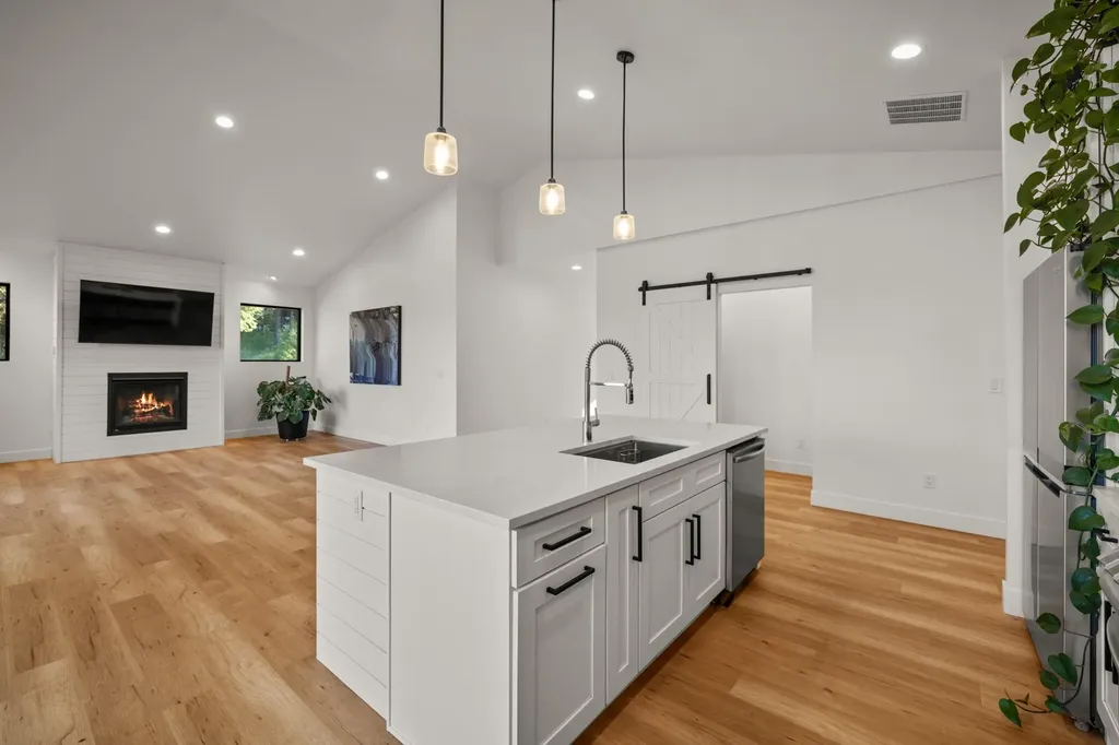 175 Wulff Lane Lakeside MT 59922