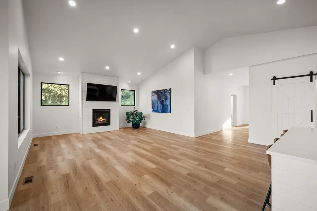 175 Wulff Lane Lakeside MT 59922