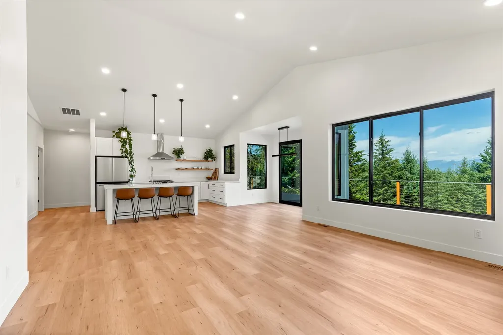 175 Wulff Lane Lakeside MT 59922