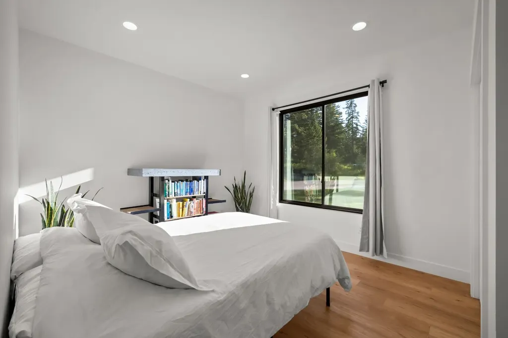 175 Wulff Lane Lakeside MT 59922