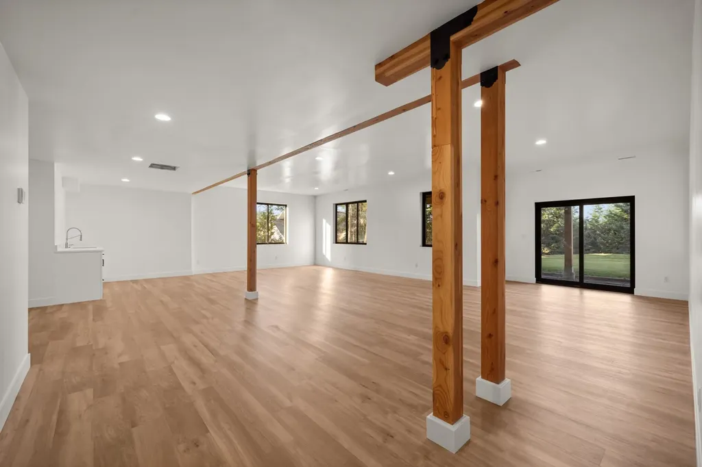 175 Wulff Lane Lakeside MT 59922