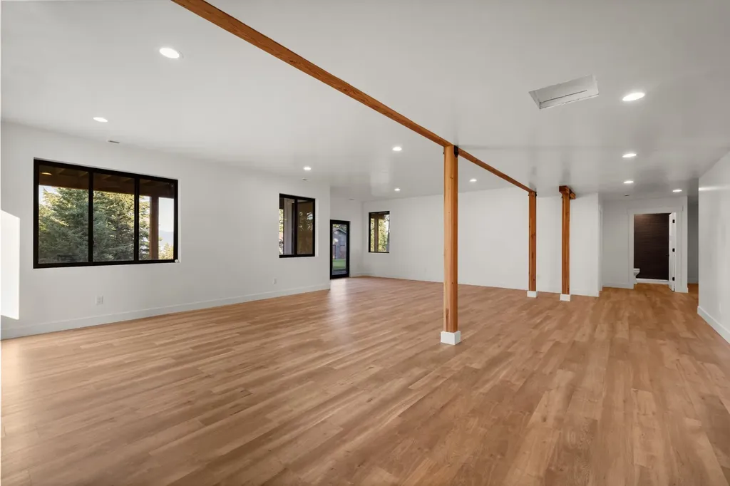 175 Wulff Lane Lakeside MT 59922