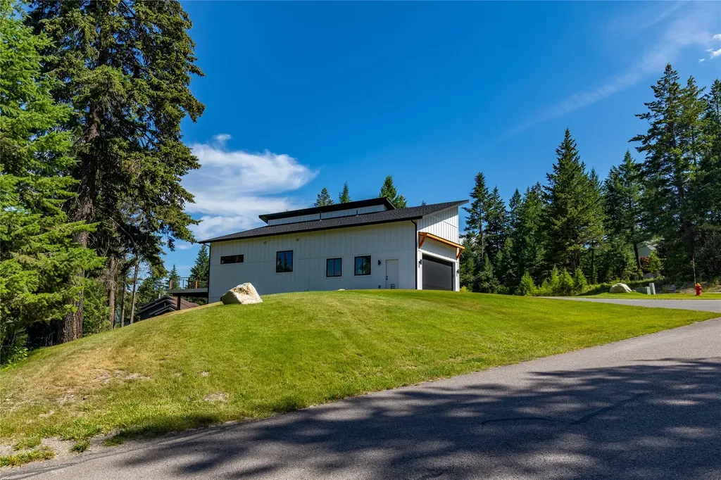 175 Wulff Lane Lakeside MT 59922