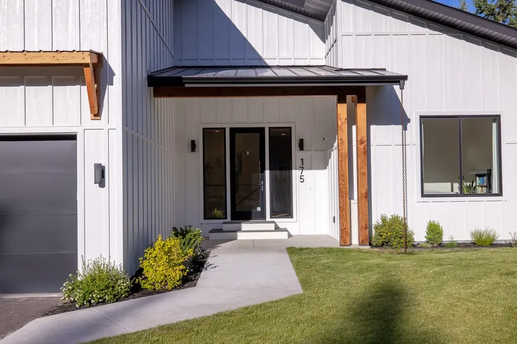 175 Wulff Lane Lakeside MT 59922