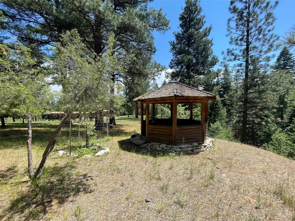 560 Hayes Creek Road Hamilton MT 59840