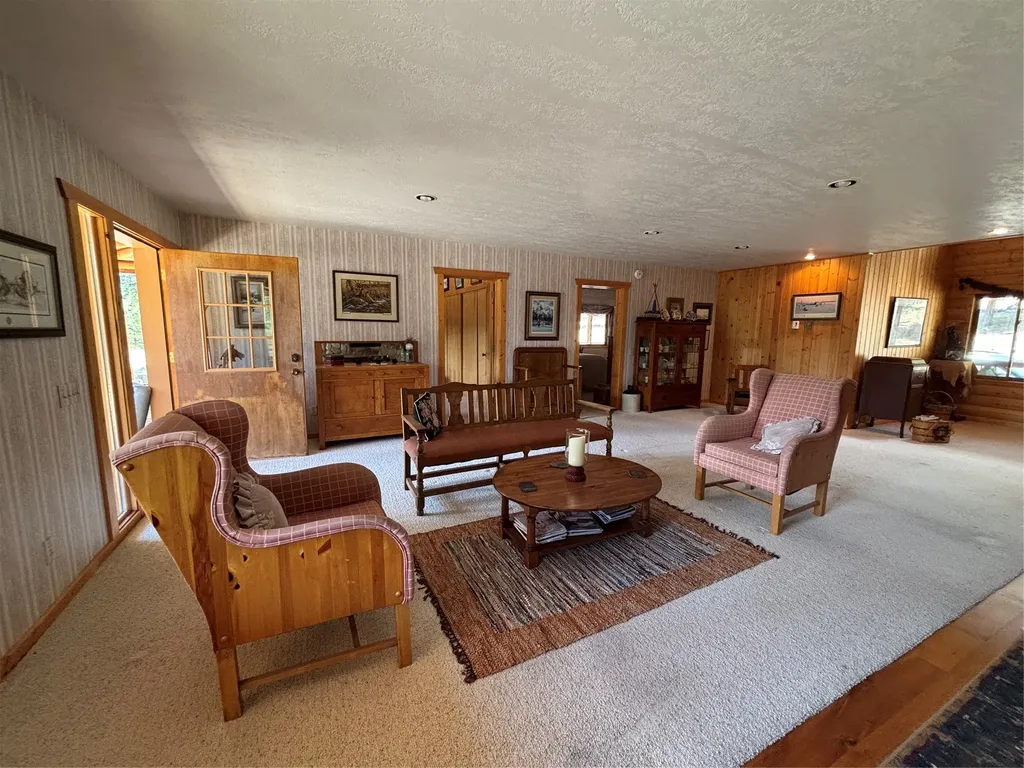 560 Hayes Creek Road Hamilton MT 59840