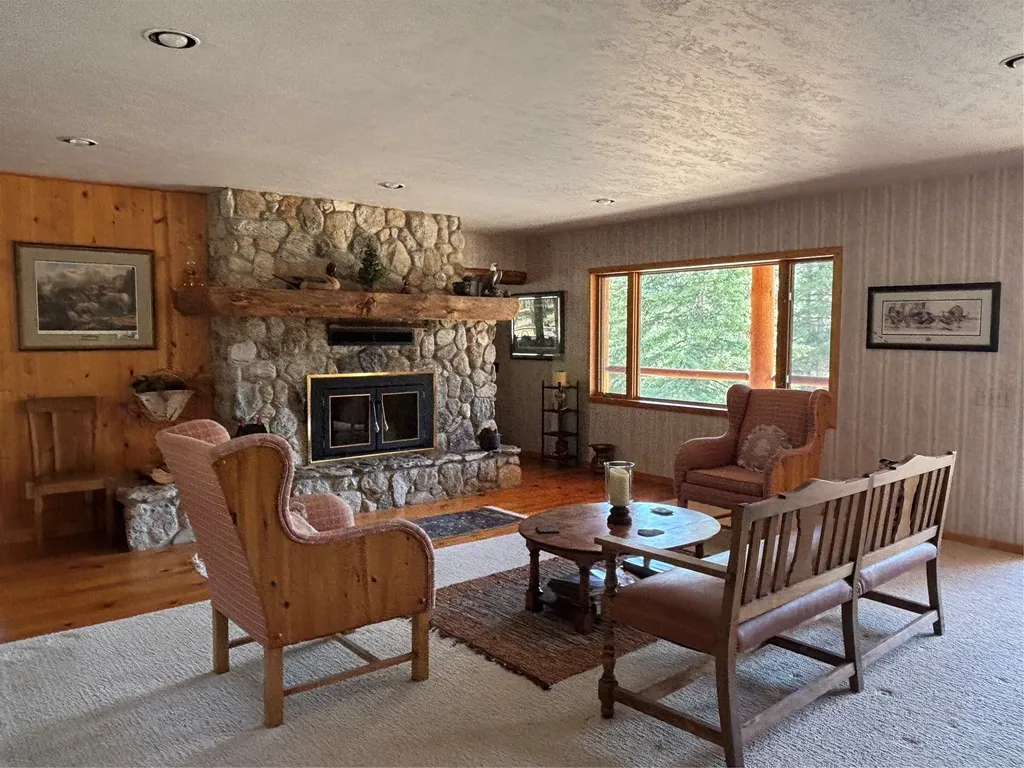 560 Hayes Creek Road Hamilton MT 59840