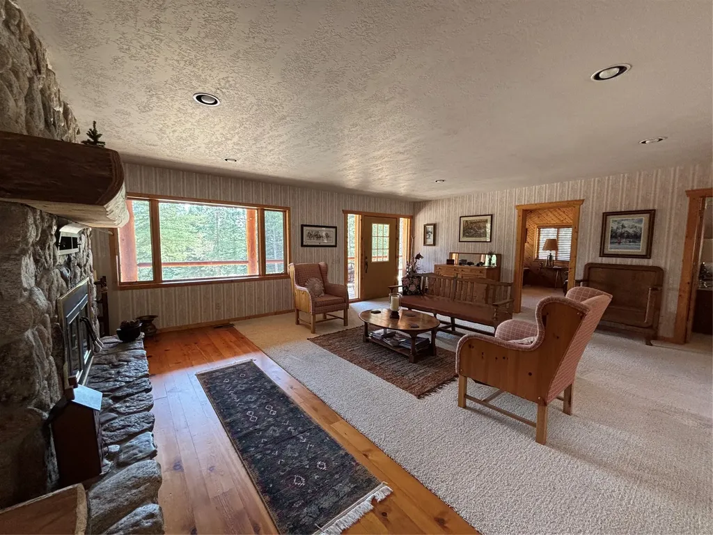 560 Hayes Creek Road Hamilton MT 59840