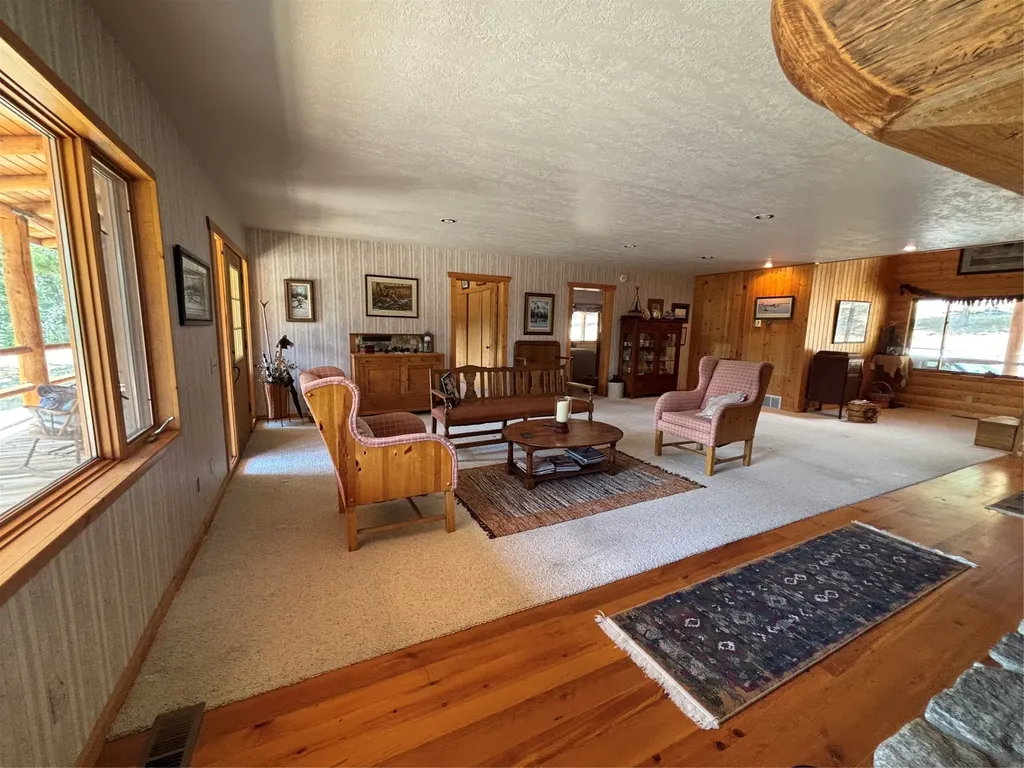 560 Hayes Creek Road Hamilton MT 59840