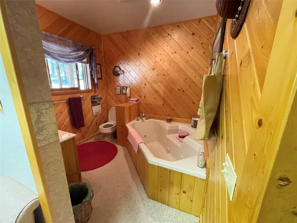 560 Hayes Creek Road Hamilton MT 59840