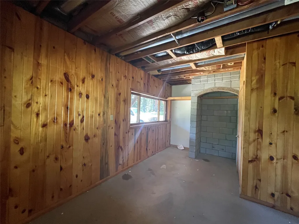 560 Hayes Creek Road Hamilton MT 59840