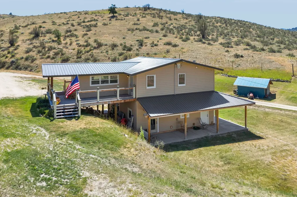 1310 Sleeping Child Road Hamilton MT 59840