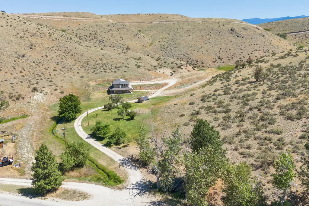 1310 Sleeping Child Road Hamilton MT 59840