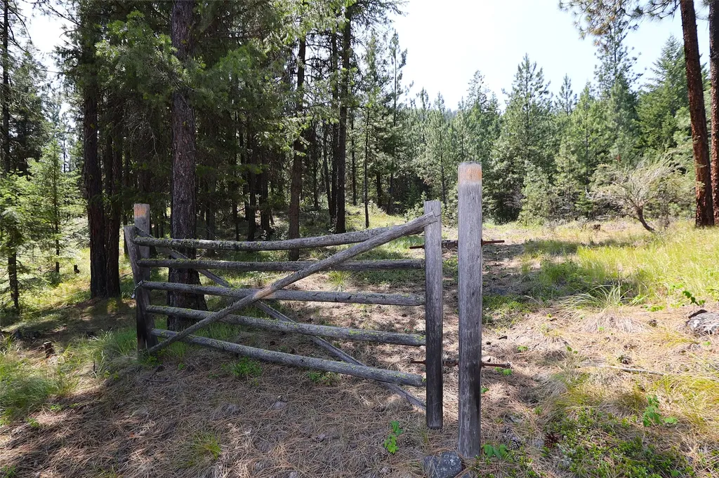 Nhn Heir Loom Way Plains MT 59859
