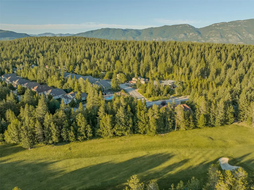 128 Oakmont Loop Columbia Falls MT 59912