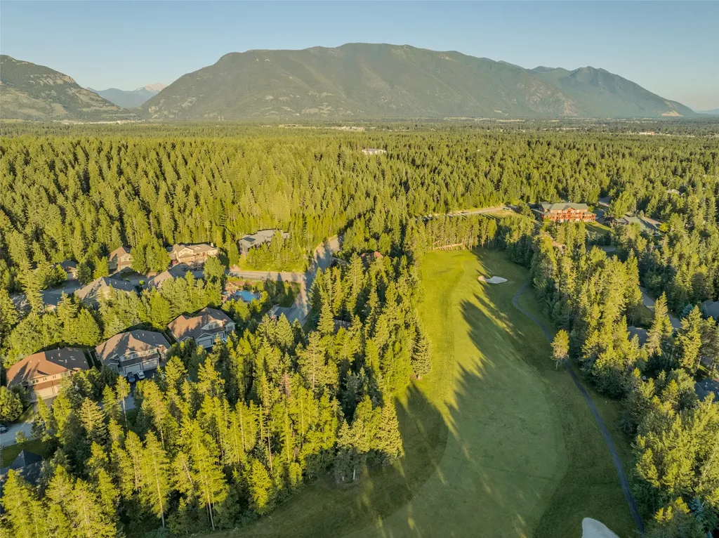 128 Oakmont Loop Columbia Falls MT 59912
