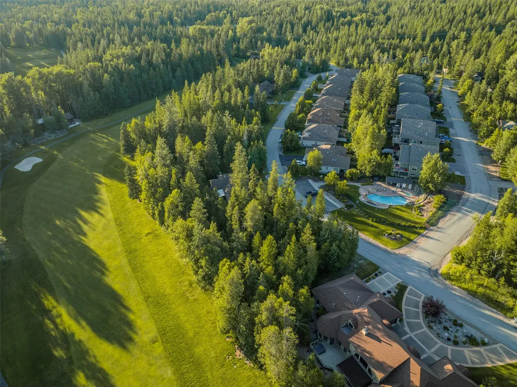 128 Oakmont Loop Columbia Falls MT 59912