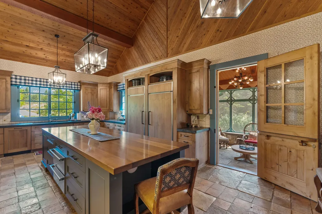 3039 And 3005 Foothill Road Kalispell MT 59901