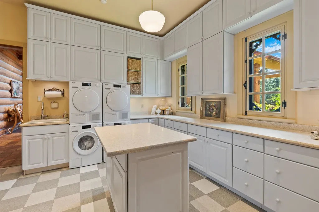 3039 And 3005 Foothill Road Kalispell MT 59901