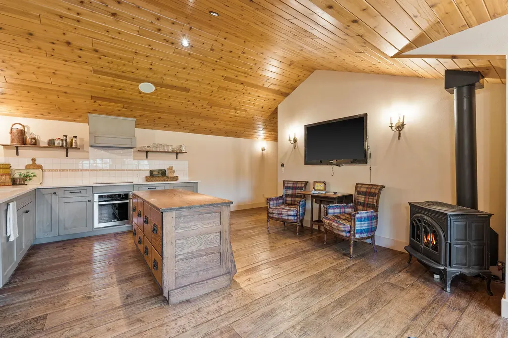 3039 And 3005 Foothill Road Kalispell MT 59901