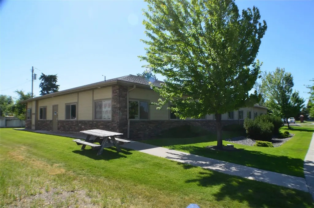 33 Village Loop Kalispell MT 59901